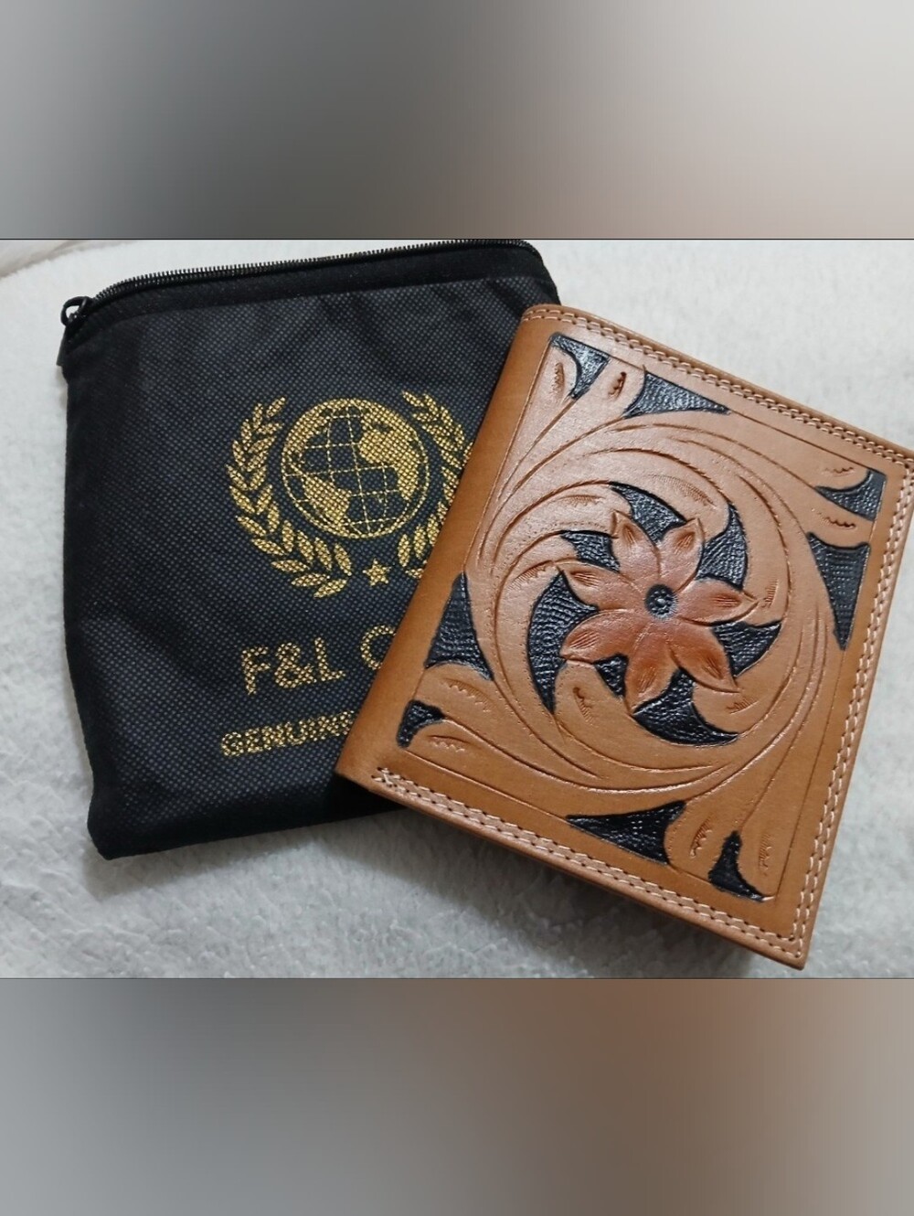 Tan, Medium Sized Men's Leather Wallet. Never Used. May be used as unisex.